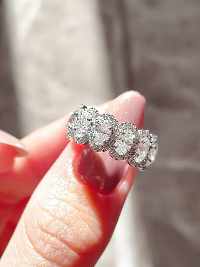 Classic icon half eternity ring ‐ Oval cut ‐ – bosslady tokyo Classic icon half eternity ring ‐ Oval cut ‐ – bosslady tokyo